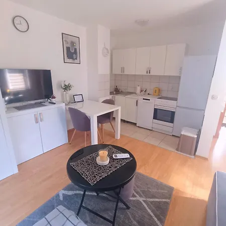 Apartman, Stan Apartamento *